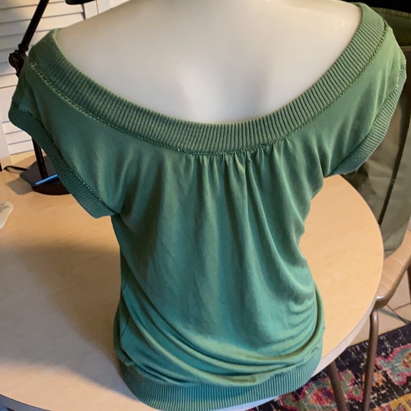 Ted Baker moss color scoop neck beaded top. See pics for condition - Picture 4 of 11